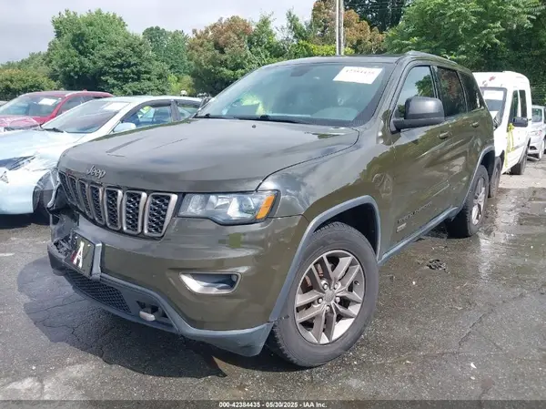 1C4RJFAG6HC670858 2017 JEEP GRAND CHEROKEE - Image 2