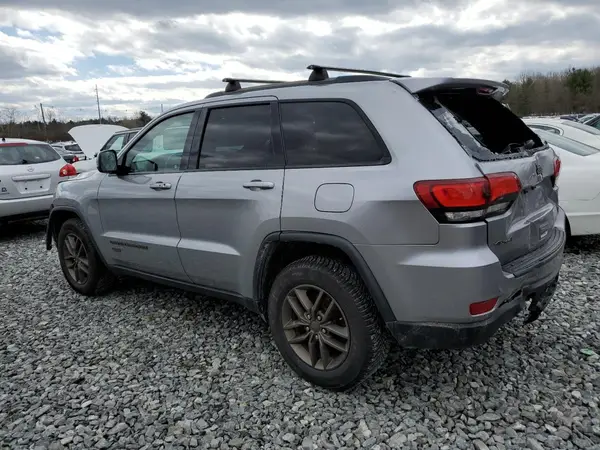 1C4RJFAG6HC674277 2017 JEEP GRAND CHEROKEE - Image 2