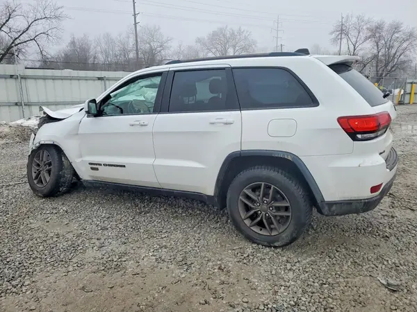 1C4RJFAG6HC699938 2017 JEEP GRAND CHEROKEE - Image 2