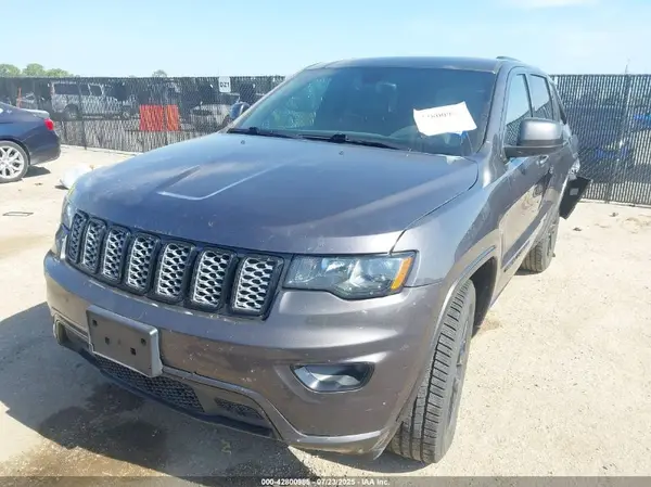 1C4RJFAG6HC700800 2017 JEEP GRAND CHEROKEE - Image 2