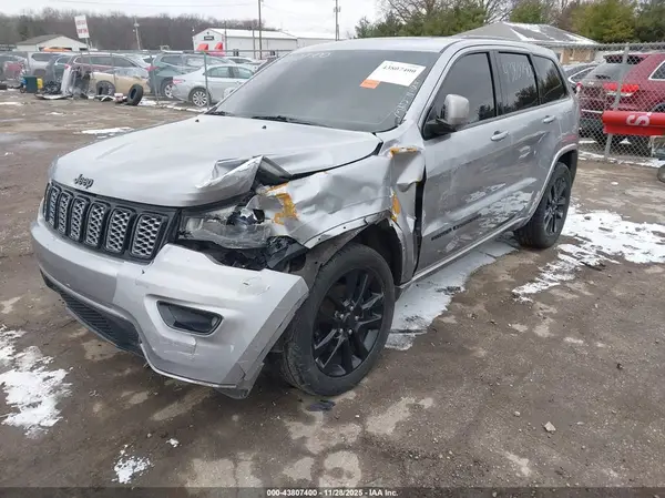 1C4RJFAG6HC700859 2017 JEEP GRAND CHEROKEE - Image 2