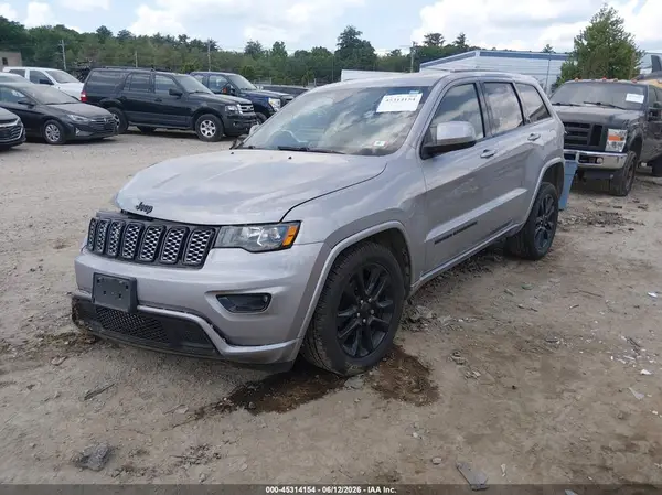 1C4RJFAG6HC704619 2017 JEEP GRAND CHEROKEE - Image 2