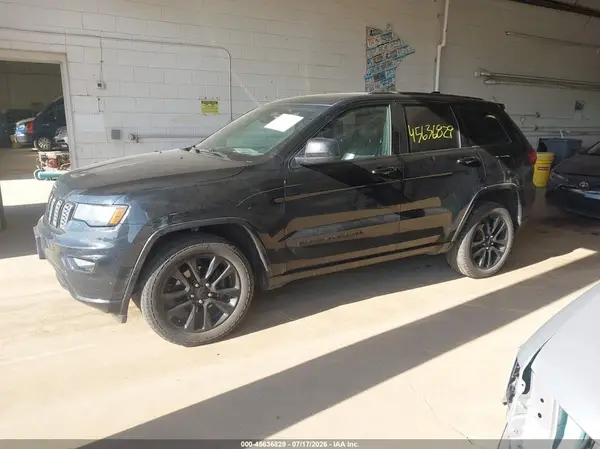 1C4RJFAG6HC733814 2017 JEEP GRAND CHEROKEE - Image 2