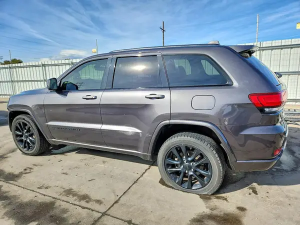 1C4RJFAG6HC744585 2017 JEEP GRAND CHEROKEE - Image 2