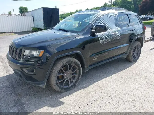 1C4RJFAG6HC745414 2017 JEEP GRAND CHEROKEE - Image 2