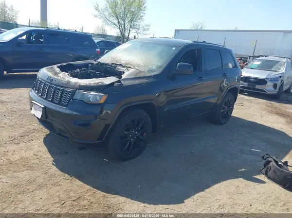 1C4RJFAG6HC879467 2017 JEEP GRAND CHEROKEE - Image 2