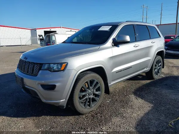 1C4RJFAG6HC925072 2017 JEEP GRAND CHEROKEE - Image 2