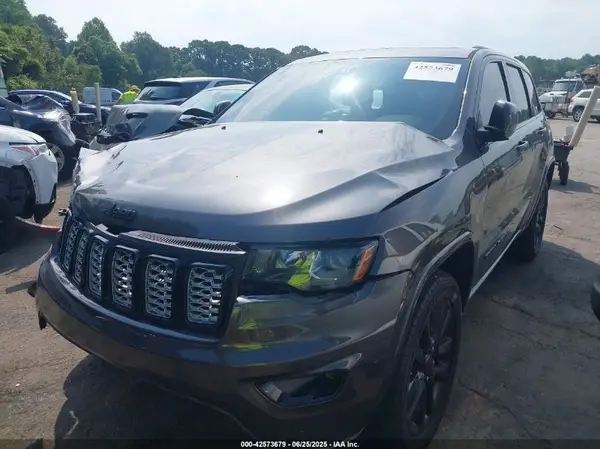 1C4RJFAG6HC946584 2017 JEEP GRAND CHEROKEE - Image 2