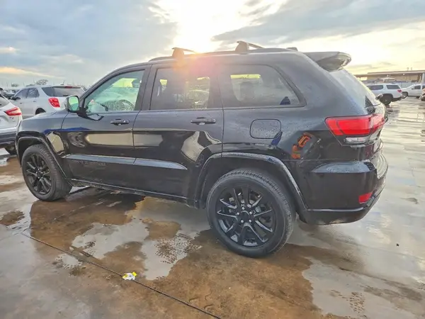 1C4RJFAG6JC237143 2018 JEEP GRAND CHEROKEE - Image 2