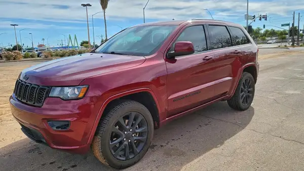 1C4RJFAG6JC360361 2018 JEEP GRAND CHEROKEE - Image 2