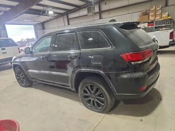 1C4RJFAG6JC368010 2018 JEEP GRAND CHEROKEE - Image 2