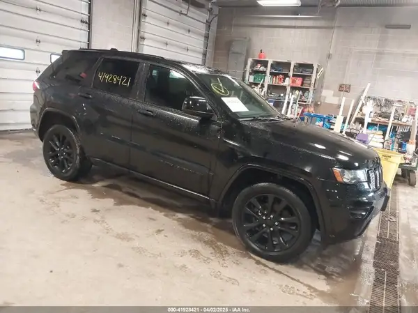 1C4RJFAG6JC475753 2018 JEEP GRAND CHEROKEE - Image 1