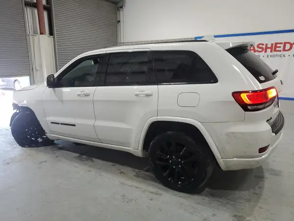 1C4RJFAG6JC491807 2018 JEEP GRAND CHEROKEE - Image 2