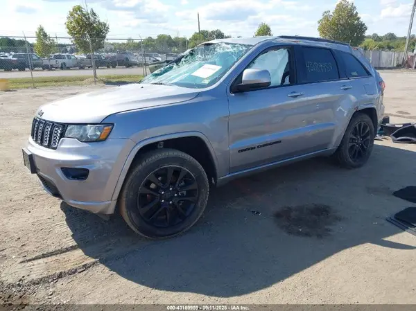 1C4RJFAG6KC594808 2019 JEEP GRAND CHEROKEE - Image 2