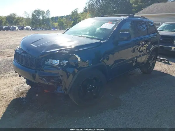 1C4RJFAG6KC786424 2019 JEEP GRAND CHEROKEE - Image 2