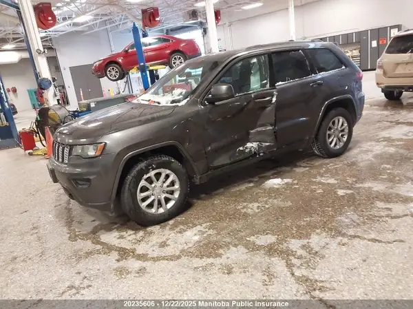 1C4RJFAG6LC195270 2020 JEEP GRAND CHEROKEE - Image 2
