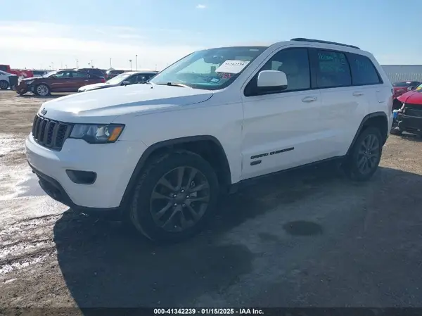 1C4RJFAG7HC607543 2017 JEEP GRAND CHEROKEE - Image 2