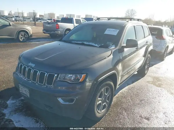 1C4RJFAG7HC660176 2017 JEEP GRAND CHEROKEE - Image 2