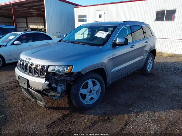 1C4RJFAG7HC810593 2017 JEEP GRAND CHEROKEE - Image 2