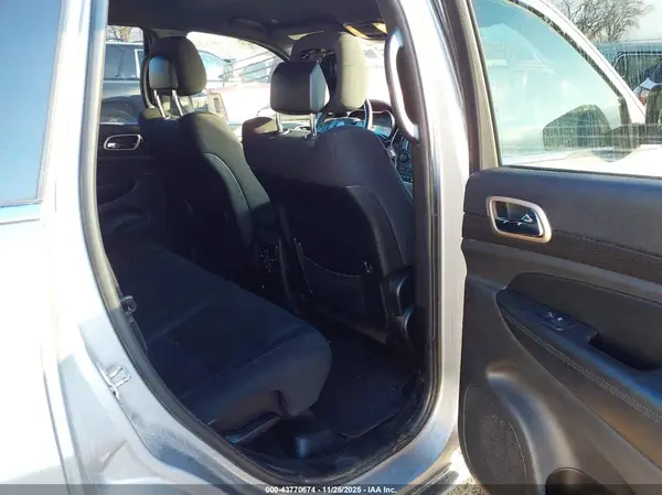 1C4RJFAG7HC810593 2017 JEEP GRAND CHEROKEE - Image 8