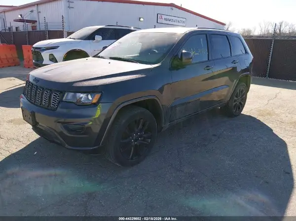 1C4RJFAG7HC851760 2017 JEEP GRAND CHEROKEE - Image 2