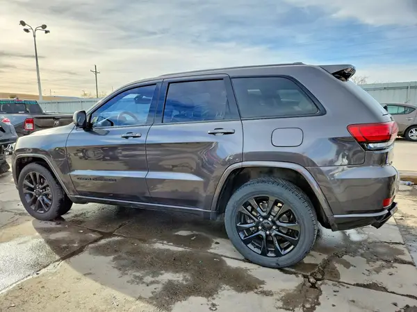 1C4RJFAG7HC910810 2017 JEEP GRAND CHEROKEE - Image 2
