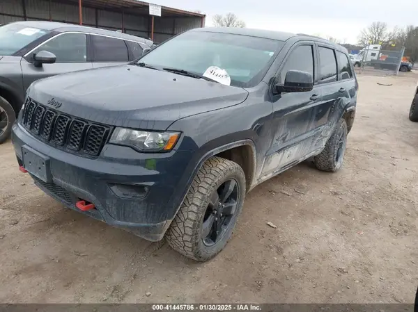 1C4RJFAG7HC910998 2017 JEEP GRAND CHEROKEE - Image 2