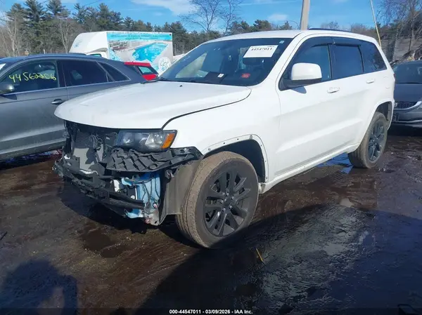 1C4RJFAG7HC911049 2017 JEEP GRAND CHEROKEE - Image 2