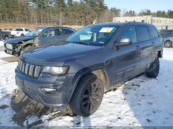 1C4RJFAG7HC926800 2017 JEEP GRAND CHEROKEE - Image 2