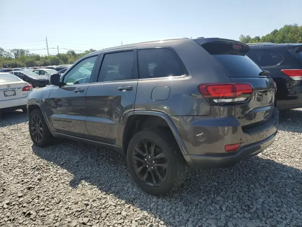 1C4RJFAG7HC946657 2017 JEEP GRAND CHEROKEE - Image 2