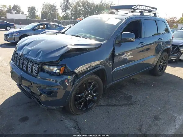 1C4RJFAG7JC119439 2018 JEEP GRAND CHEROKEE - Image 2