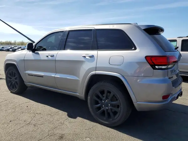 1C4RJFAG7JC165871 2018 JEEP GRAND CHEROKEE - Image 2