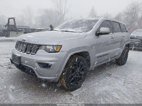 1C4RJFAG7JC179334 2018 JEEP GRAND CHEROKEE - Image 2