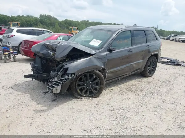 1C4RJFAG7JC189085 2018 JEEP GRAND CHEROKEE - Image 2
