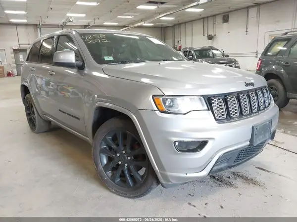 1C4RJFAG7JC203793 2018 JEEP GRAND CHEROKEE - Image 1