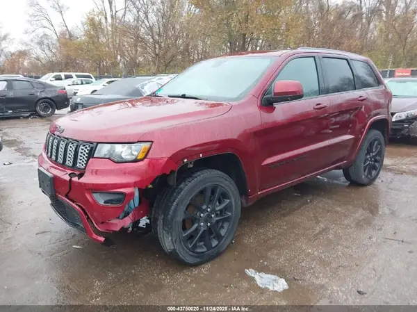 1C4RJFAG7JC320855 2018 JEEP GRAND CHEROKEE - Image 2