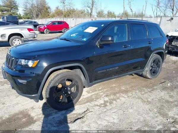 1C4RJFAG7JC352897 2018 JEEP GRAND CHEROKEE - Image 2