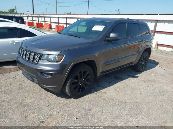 1C4RJFAG7JC360689 2018 JEEP GRAND CHEROKEE - Image 2
