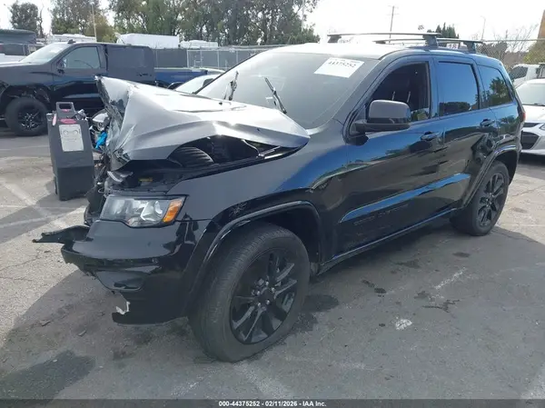 1C4RJFAG7JC436833 2018 JEEP GRAND CHEROKEE - Image 2