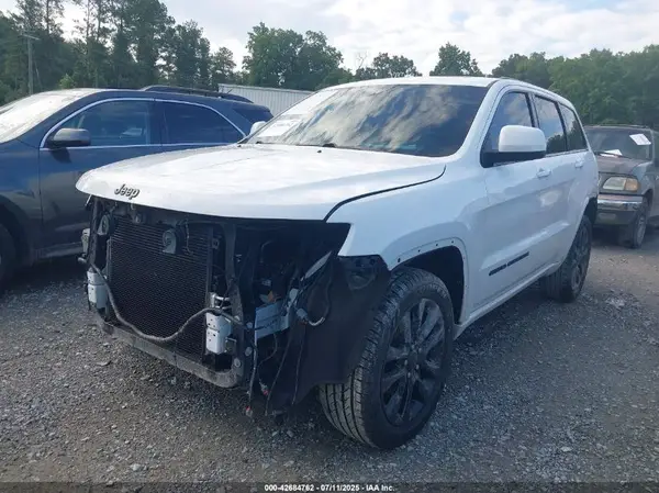 1C4RJFAG7JC475650 2018 JEEP GRAND CHEROKEE - Image 2