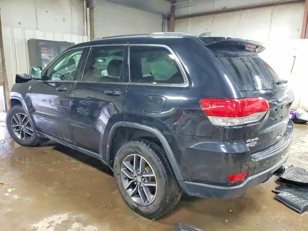 1C4RJFAG7JC507321 2018 JEEP GRAND CHEROKEE - Image 2