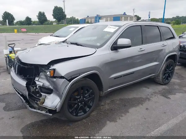 1C4RJFAG7KC587835 2019 JEEP GRAND CHEROKEE - Image 2