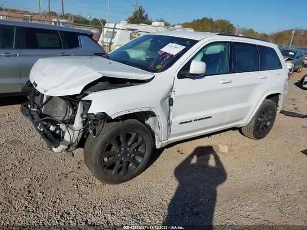 1C4RJFAG7KC812416 2019 JEEP GRAND CHEROKEE - Image 2