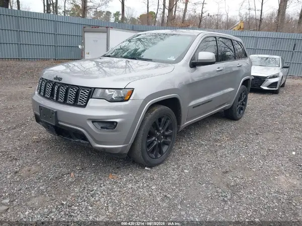 1C4RJFAG7KC853886 2019 JEEP GRAND CHEROKEE - Image 2