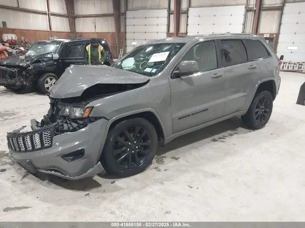 1C4RJFAG7LC137913 2020 JEEP GRAND CHEROKEE - Image 2