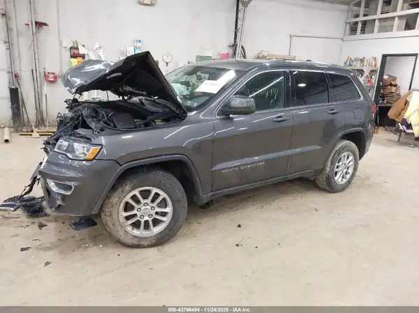 1C4RJFAG7LC239776 2020 JEEP GRAND CHEROKEE - Image 2