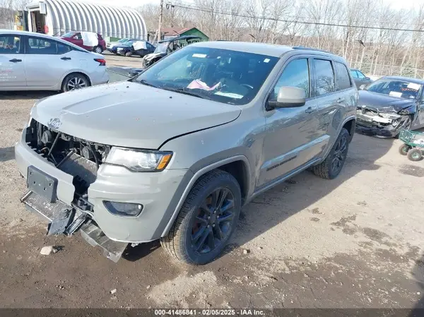 1C4RJFAG7LC305484 2020 JEEP GRAND CHEROKEE - Image 2