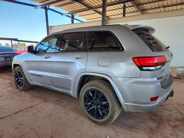 1C4RJFAG7LC414754 2020 JEEP GRAND CHEROKEE - Image 2