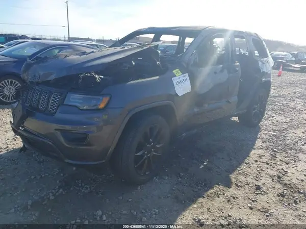 1C4RJFAG7MC581813 2021 JEEP GRAND CHEROKEE - Image 2