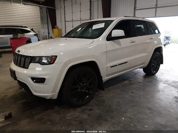 1C4RJFAG8HC704251 2017 JEEP GRAND CHEROKEE - Image 2
